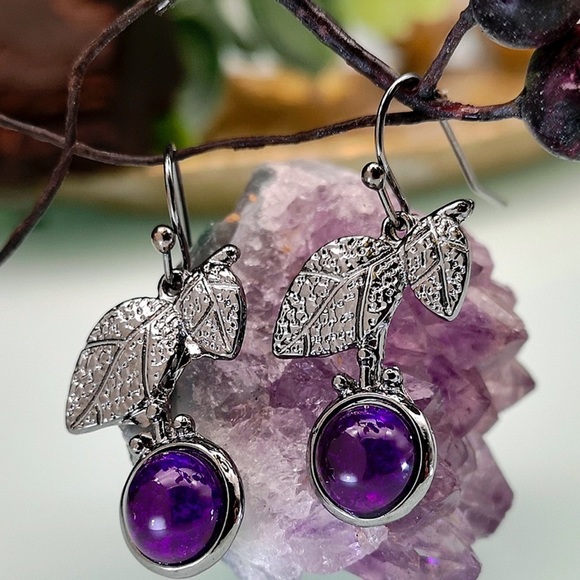 Any 2/$20! Gunmetal Purple Crystal Leaves Drop Earrings - Picture 3 of 7